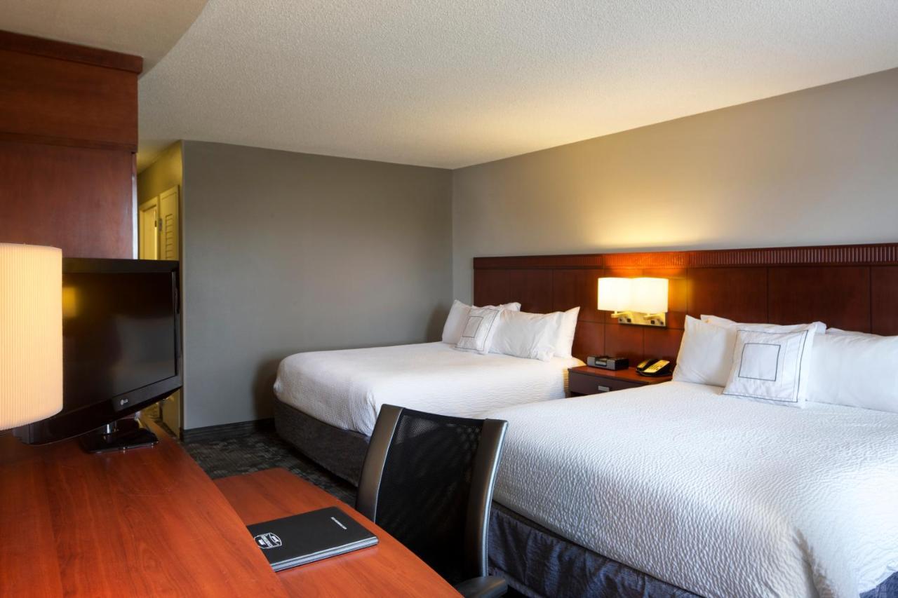 Courtyard By Marriott 3*