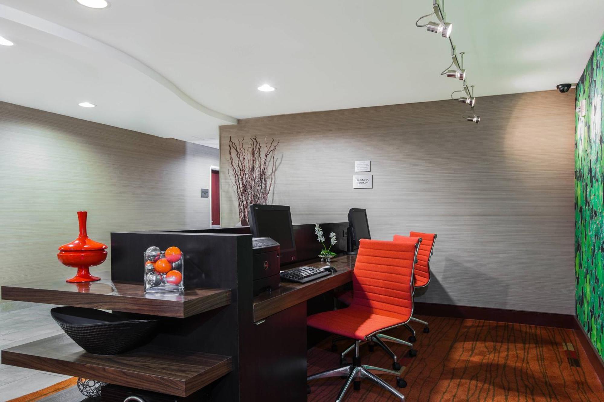 Hotel Courtyard By Marriott