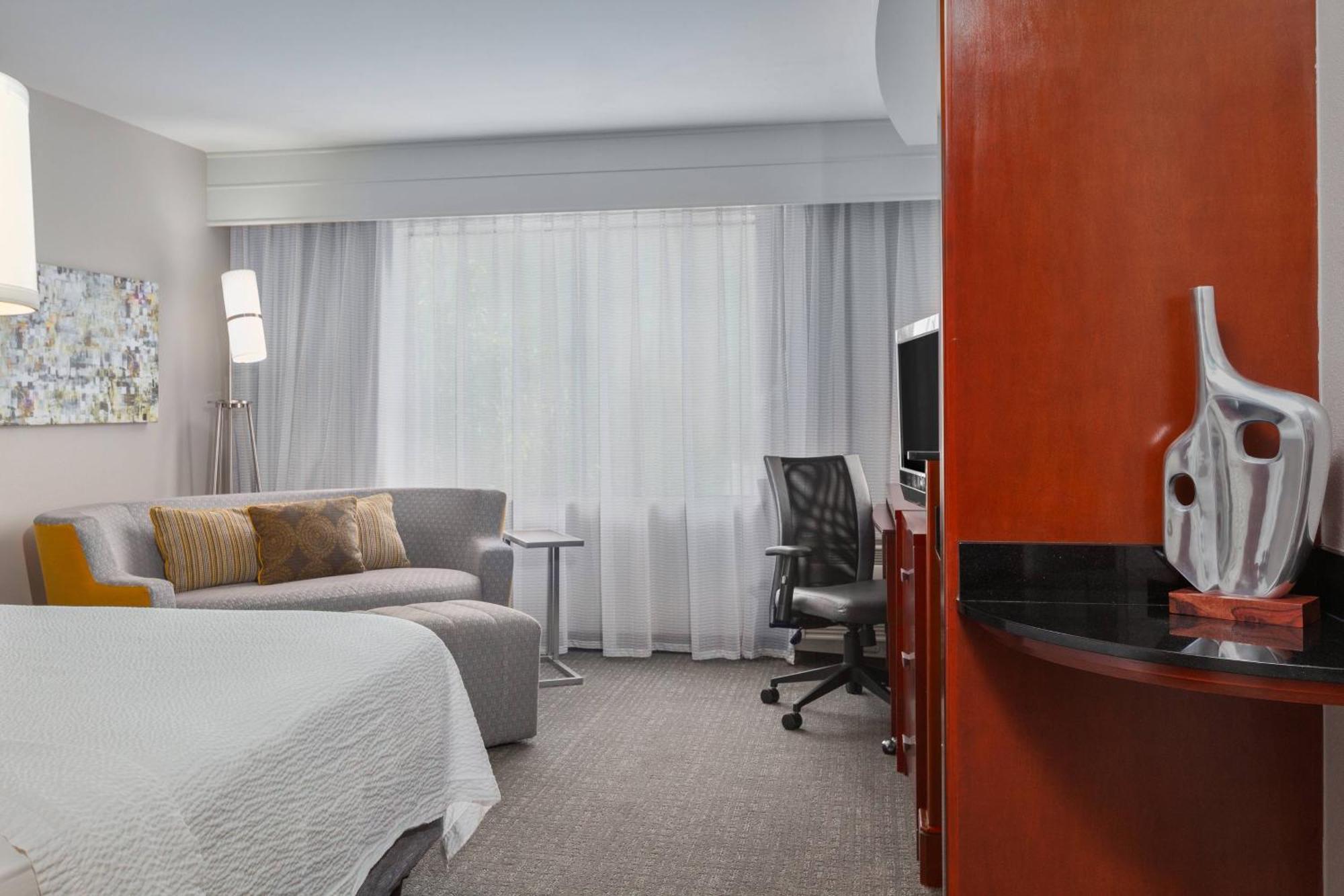 Hotel Courtyard By Marriott