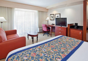 Courtyard By Marriott Hotel